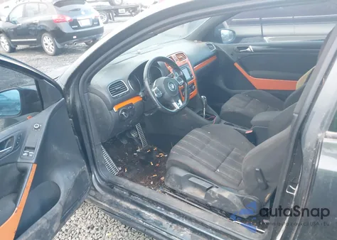 2010 Volkswagen Gti 2-Door z USA, uszkodzony, nr VIN WVWED7AJ4AW252004